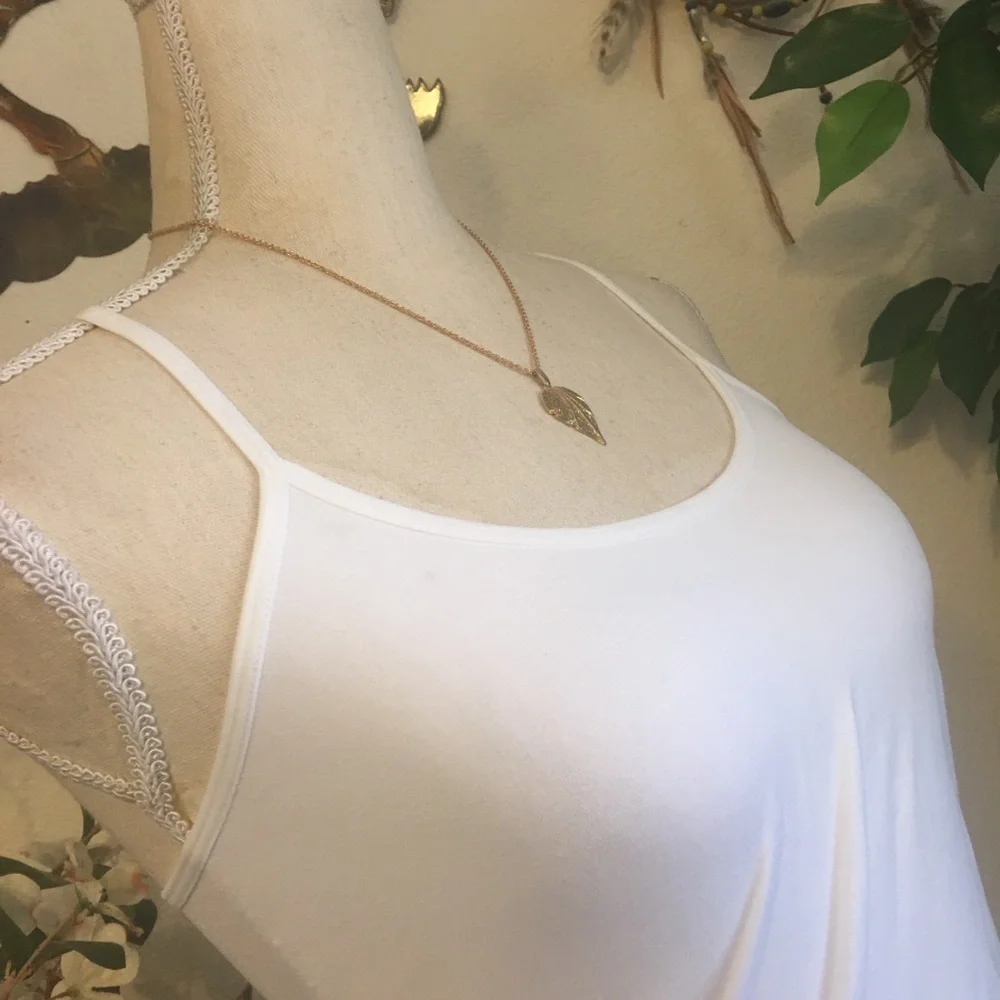 Sparkle enamel leaf pendant on gold chain necklace